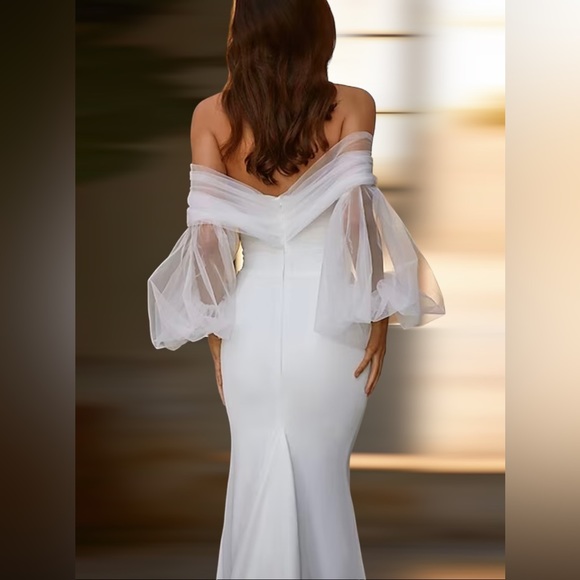 NWT WEDDING DRESS - Picture 3 of 12